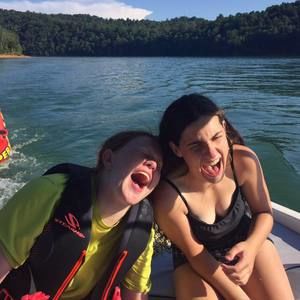 Meet your Posher, Charlotte